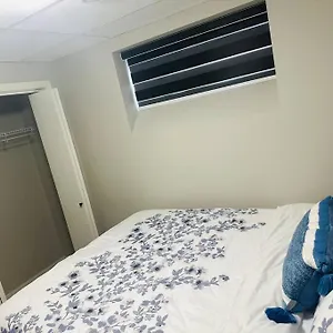  Holiday home 1 Bedroom Modern Basement With Private Entrance